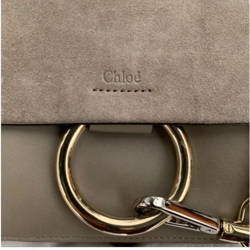 ✨ Chloe Faye Small Crossbody Bag Suede - Motty Grey - Picture 4 of 9